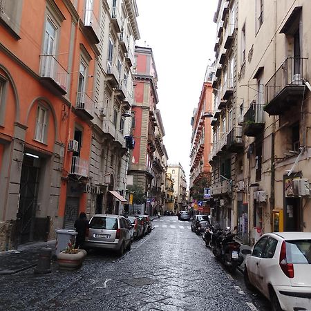 Napoli Centro Storico Un Passo Da San Gennaro Apartment Bagian luar foto