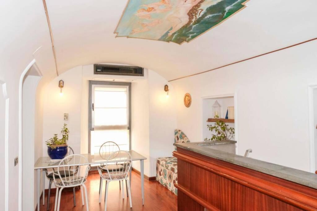 Napoli Centro Storico Un Passo Da San Gennaro Apartment Bagian luar foto