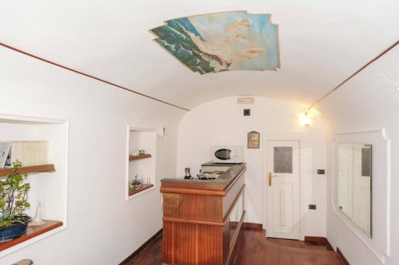 Napoli Centro Storico Un Passo Da San Gennaro Apartment Bagian luar foto