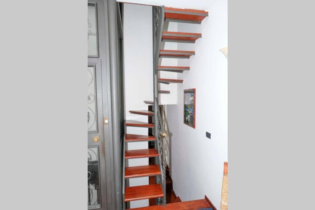 Napoli Centro Storico Un Passo Da San Gennaro Apartment Bagian luar foto