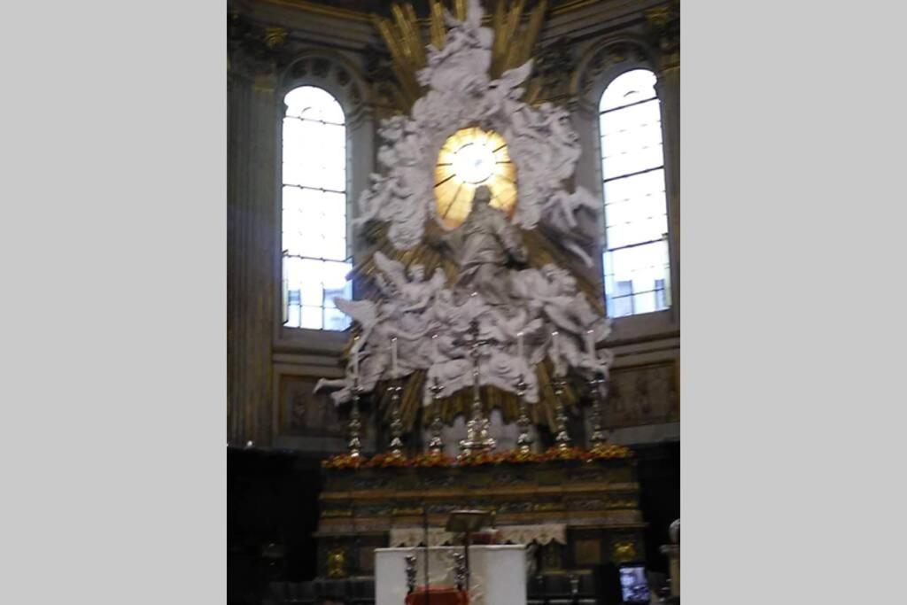 Napoli Centro Storico Un Passo Da San Gennaro Apartment Bagian luar foto