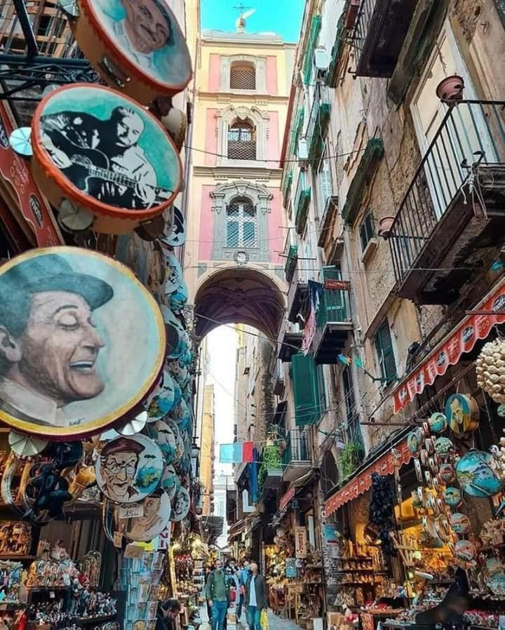 Napoli Centro Storico Un Passo Da San Gennaro Apartment Bagian luar foto