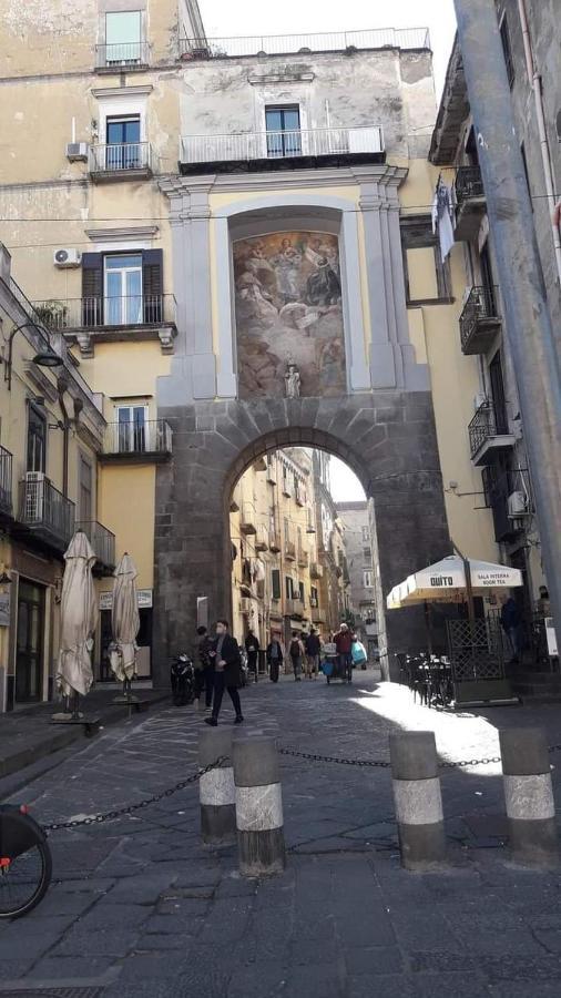 Napoli Centro Storico Un Passo Da San Gennaro Apartment Bagian luar foto